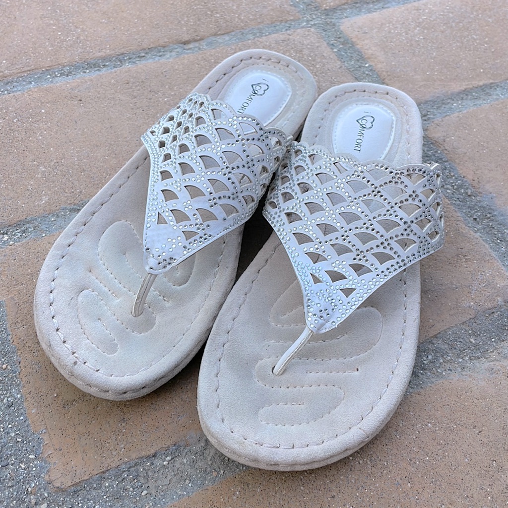 White Thong Sandals White Thong Sandals